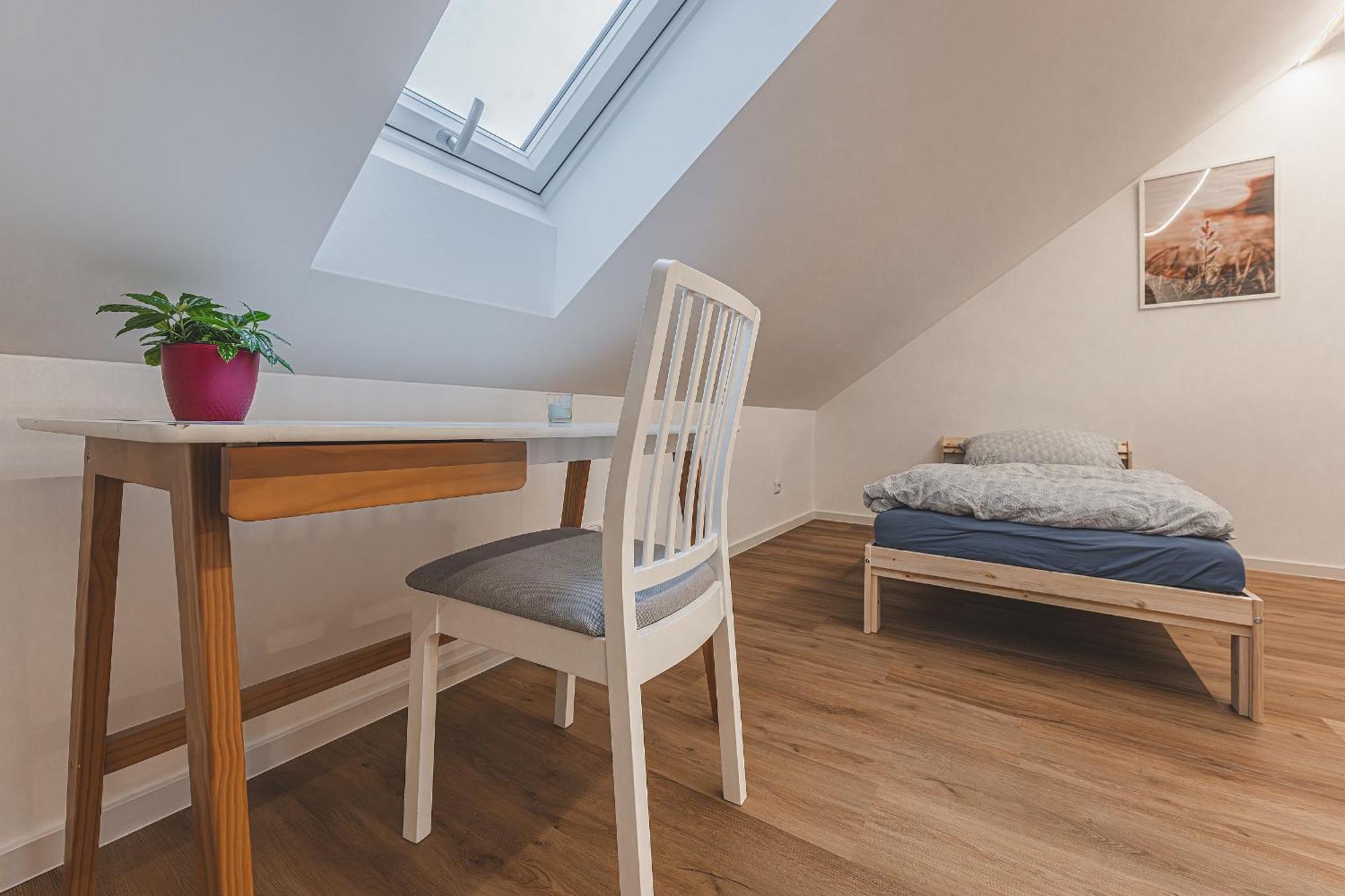 Appartement Rodinny Se Zahradou A Virivkou Hradec Králové